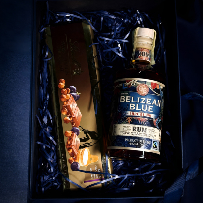Gift Box Belizean Blue Rare + Lindt Gold Raisin & Hazelnut