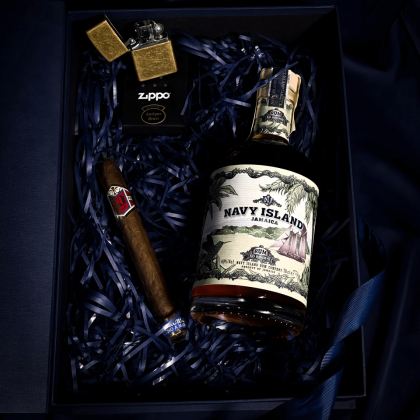 Gift Box Navy Island Jamaica XO Reserve + Zippo + Parcero